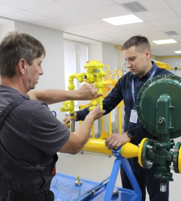 Дніпропетровськгаз отримав регулятори тиску з Європи для відновлення газових мереж після ворожих обстрілів