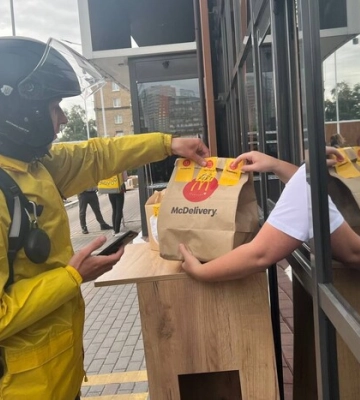 У Києві відкрились ресторани McDonald’s. Перші фото та відео