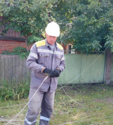 На Київщині 17 населених пунктів ще залишаються знеструмленими через негоду