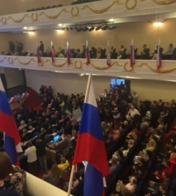 У Мелітополі окупанти влаштували збори щодо приєднання Запорізької області до РФ