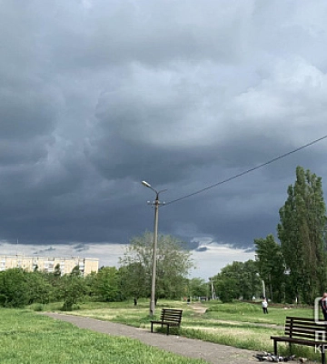 На Дніпропетровщині дівчинка впала з недобудови