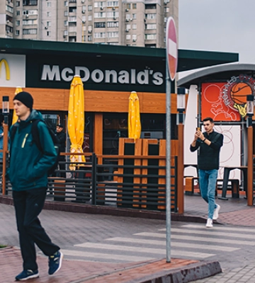 Через 20 хвилин після відкриття McDonald’s у Києві у Glovo закінчилися кур&#039;єри