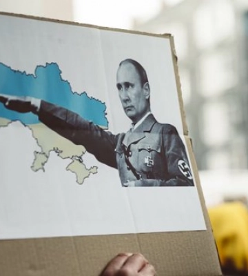 Путін збирається на пенсію, але це не відбудеться завтра: Подоляк про арешти в оточенні диктатора