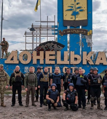 ВСУ на границе Донбасса и Харьковщины подняли украинский флаг