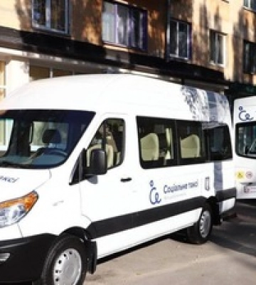 У Києві відновлюють послугу «соціальне таксі» для дітей та осіб з інвалідністю
