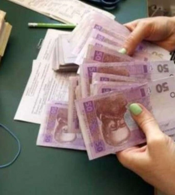 Співробітниця «Укрпошти» у Дніпрі вкрала з каси десятки тисяч гривень