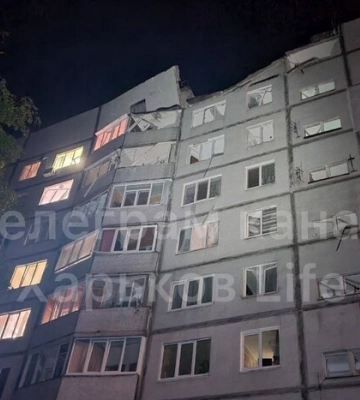 Окупанти обстріляли житлові будинки Харкова: під завалами люди