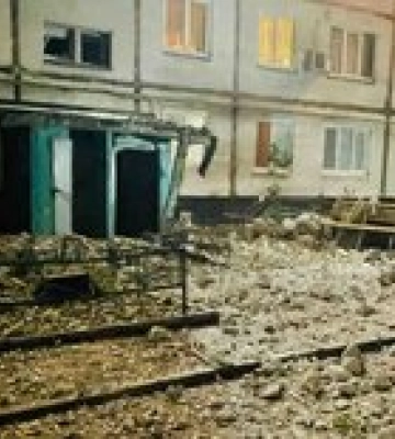 Оккупанты обстреляли ракетами Харьков. Частично разрушены два жилых дома: фото