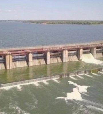 Ворог б&#039;є по греблі в Печенігах: є загроза прориву