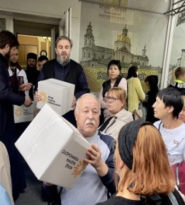 На Кировоградщине УПЦ раздала беженцам 3 тонны продуктов