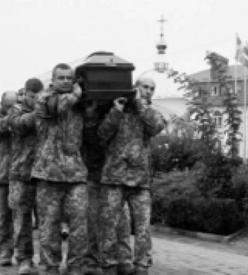 Лучани провели в останню дорогу загиблого Героя Юрія Сапожника