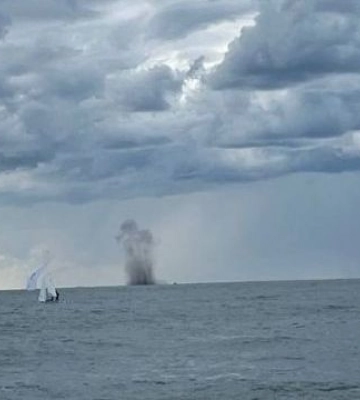 У морі в акваторії Севастополя прогримів потужний вибух