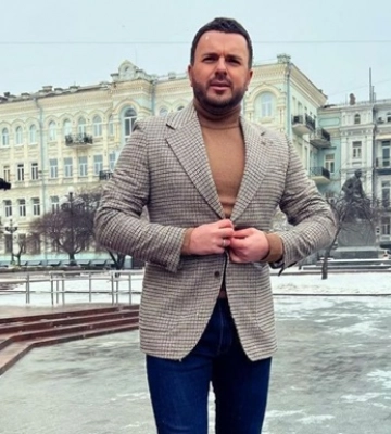 Украинский телеведущий написал стих про Путина