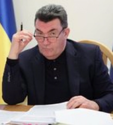 Данилова спросили об угрозе ядерного удара. Посоветовал не помогать врагу разгонять страхи