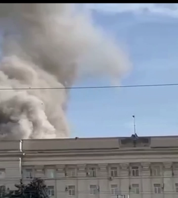 В Херсоне - взрывы: над админзданием оккупантов поднялся дым