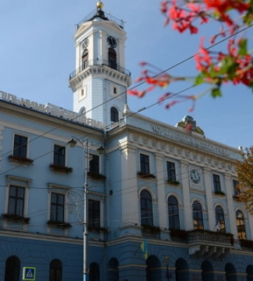 З вежі Чернівецької ратуші прозвучала пісня «Азовсталь»