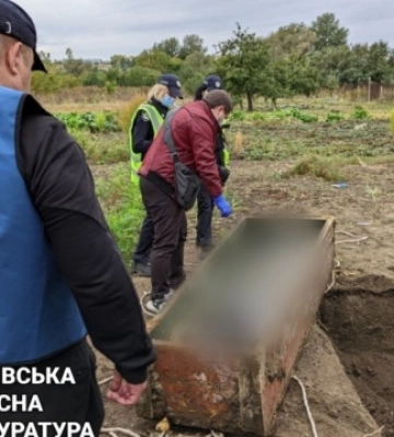 На Харківщині ексгумували тіло чоловіка, застреленого росіянами у спину