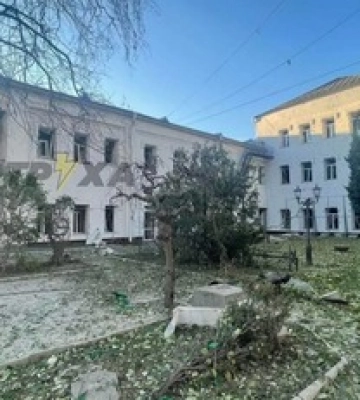Ночью оккупанты нанесли мощные удары по Николаеву: повреждены дома, админздания, кинотеатр (обновлено)
