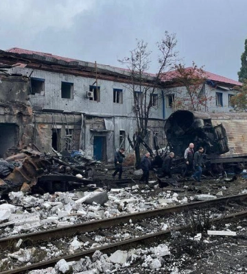 Росія ударом по вокзалу у Харкові знищила вагони з тілами своїх військових