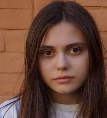 Дочь Ольги Сумской рассказала о разлуке с сестрой, живущей в россии