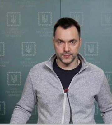 Угроза полностью не снята: Арестович рассказал о ситуации в Бахмуте