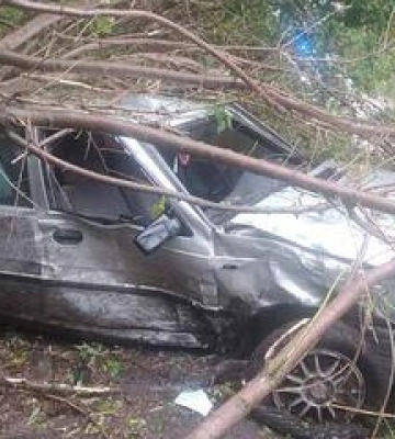 На Полтавщині у тяжкому стані госпіталізували водія легковика
