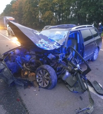 Чоло в чоло: на Львівшині загинув водій-волонтер, інший - в лікарні