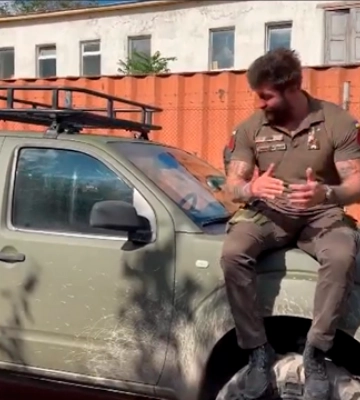 Салем показав авто для ЗСУ від Кароль