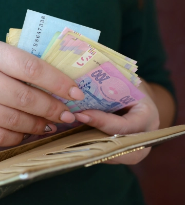 Вже 70% українців заявляють про зниження доходів від початку війни - опитування