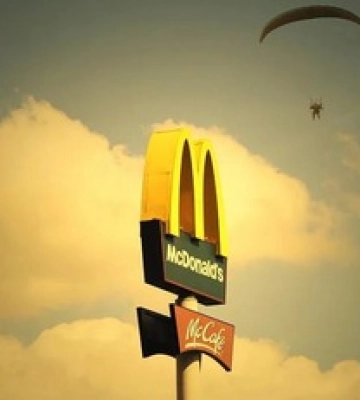 Нагодував взвод голодних солдатів? У Києві клієнт McDonald's зробив рекордне замовлення