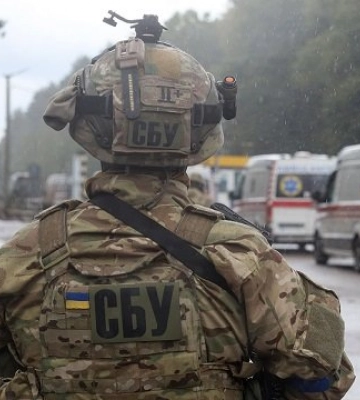 Расстреляли и закопали в лесу: пленного военного РФ подозревают в убийстве жителя Киевской области