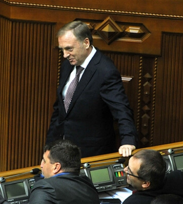 Суд разрешил арест двух министров первого правительства Азарова за подготовку Харьковских соглашений