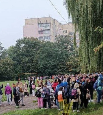Через пожежу у львівському ліцеї проводили евакуацію