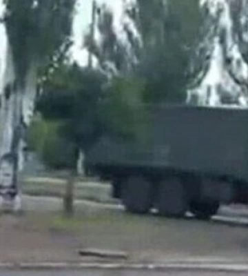 27 российских военных грузовиков въехали в Мариуполь в первый день &quot;референдума&quot;, - Андрющенко. ВИДЕО