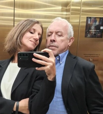 Дружина Макаревича знялася із п&#039;ятимісячним сином у кольорах українського прапора