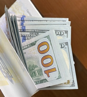 Львівські прикордонники затримали ухилянта за хабар 1100 доларів