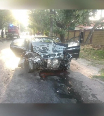 В Одесі сталося зіткнення двох автівок, водіїв та пасажирів забрали у лікарню, - ФОТО