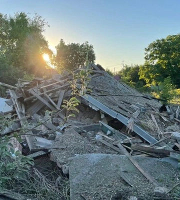 Війська РФ обстріляли Велику Костромку на Дніпропетровщині. Загинуло дві людини, ще одна – у лікарні
