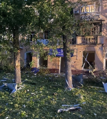 Російська ракета вдарила по багатоповерхівці у Запоріжжі