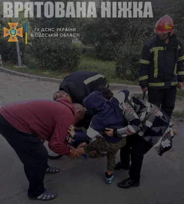 В Одесі рятувальники допомогли маленькому велосипедисту