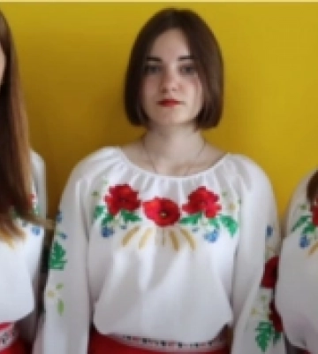 Вокальне тріо зі Старовижівщини нагородили дипломом за участь у фестивалі патріотичної пісні