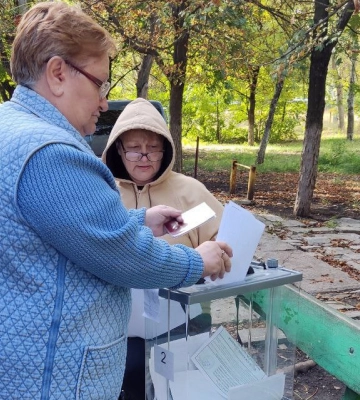 Подвійне та сімейне голосування — другий день псевдореферендуму на Херсонщині