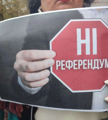 В Днепре прошла акция протеста против псевдореферендумов на оккупированных территориях