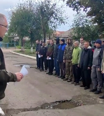 ЗСУ відбили атаки військ РФ біля 8 населених пунктів та знищили 4 ворожі літаки, - зведення Генштабу