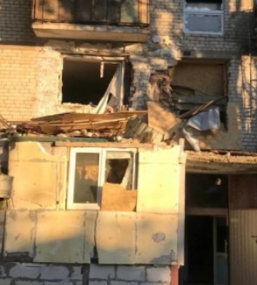 россияне ночью попали в центр Николаева ракетой «Смерч», Ким показал последствия