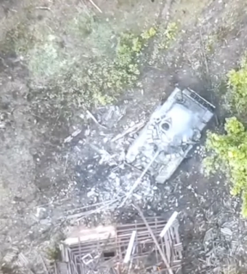 «Російський танк гори»: бійці волинської бригади показали відео знищення техніки окупантів
