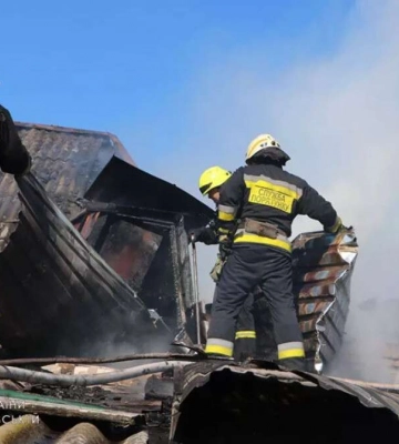 Смертельна пожежа у Дніпрі. У палаючому будинку знайшли тіло чоловіка