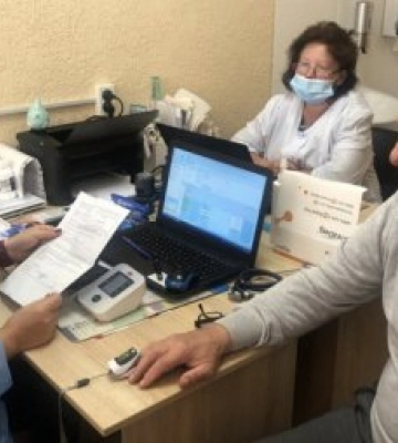 На 50% завантажені ліжка для хворих на COVID-19 на Закарпатті. Яка ситуація з захворюваністю в області