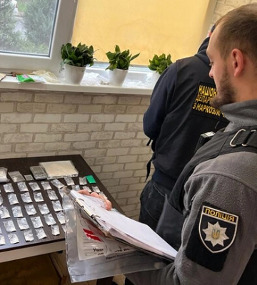 У Святошинському районі знайшли наркокрамницю