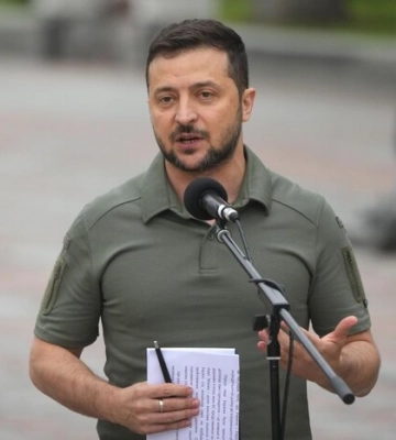 Є позитивні результати на кількох напрямках: Зеленський про бойові дії на фронті